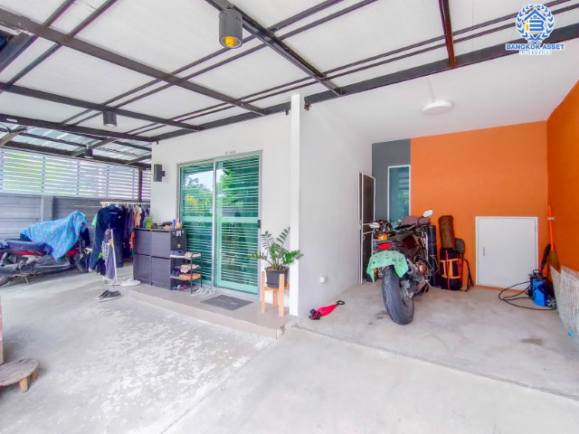 *****ทาวน์เฮ้าส์มือสองย่านปทุมธานี ม.บ้านพฤกษา แจ้งวัฒนะ-ราชพฤกษ์ #หลังมุม เนื้อที่กว้างขวางเกือบ 27 ตร.ว. ฟังก์ชัน 3 ห้องนอน 2 ห้องน้ำ 1 ที่จอดรถ บ้านพร้อมอยู่ แถมฟรี! 2 เครื่องปรับอากาศ บนทำเลเชื่อมต่อถ.ราชพฤกษ์, ถ.แจ้งวัฒนะ และทางด่วน "บางปะอิน-ปากเกร็ด"